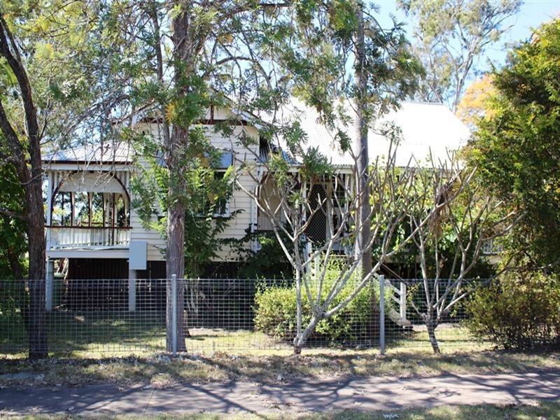 6 Mangerton Street, Toogoolawah QLD 4313