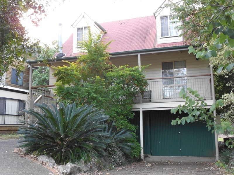 6 Guldbransen Street, Somerset Dam QLD 4312