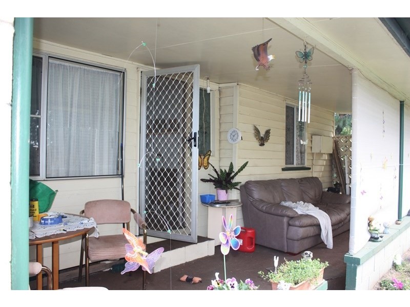 15 Margaret, Blackbutt QLD 4306