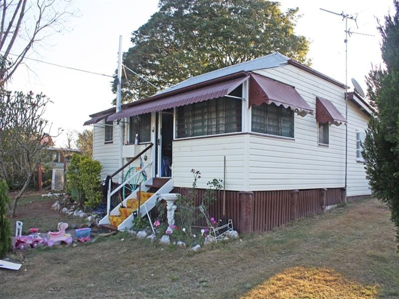 3 Factory Lane, Toogoolawah QLD 4313