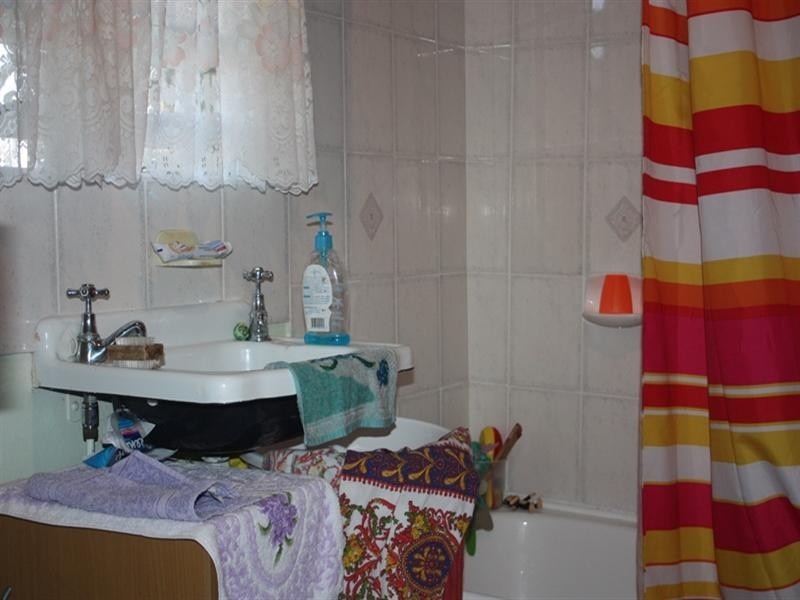 3 Factory Lane, Toogoolawah QLD 4313