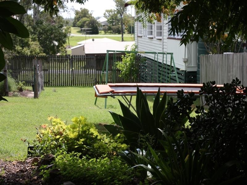 60 Dingyarra Street, Toogoolawah QLD 4313
