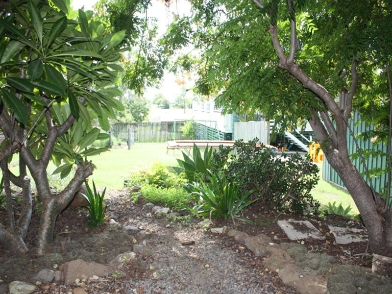 60 Dingyarra Street, Toogoolawah QLD 4313