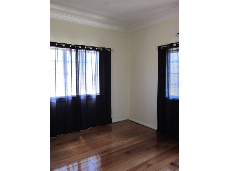 60 Dingyarra Street, Toogoolawah QLD 4313