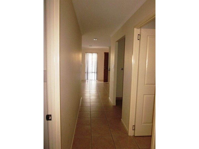 Unit 2/97 Fulham Street, Toogoolawah QLD 4313