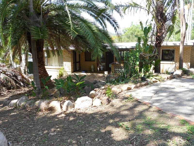 14-16 Edward Street, Somerset Dam QLD 4312