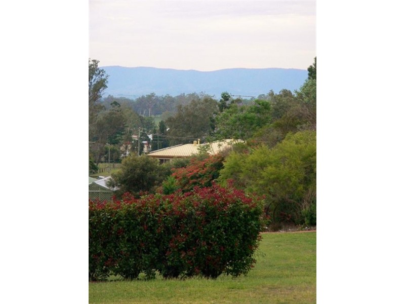 5 Victoria Street, Toogoolawah QLD 4313