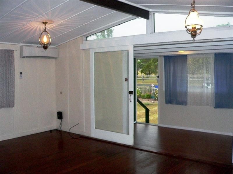 42 George Street, Toogoolawah QLD 4313