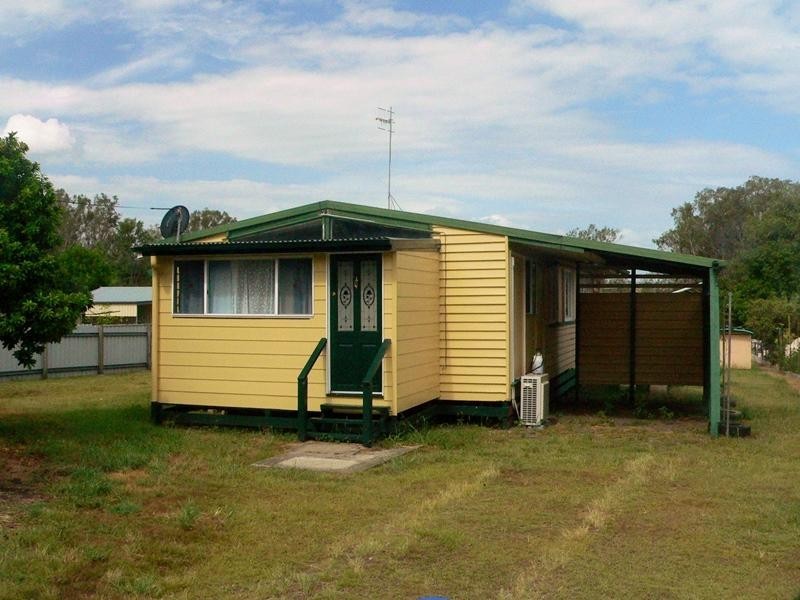 42 George Street, Toogoolawah QLD 4313