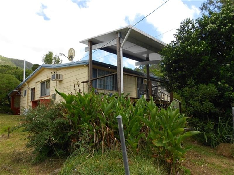 5-7 Jubilee Street, Somerset Dam QLD 4312