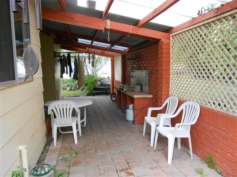 5-7 Jubilee Street, Somerset Dam QLD 4312