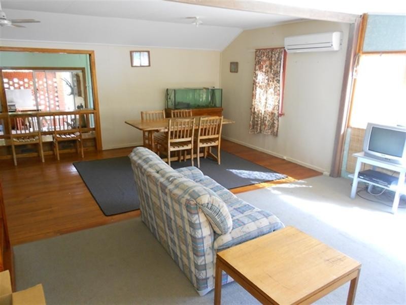 5-7 Jubilee Street, Somerset Dam QLD 4312