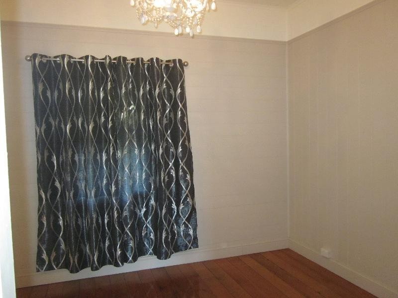 43 Bellambi Street, Toogoolawah QLD 4313
