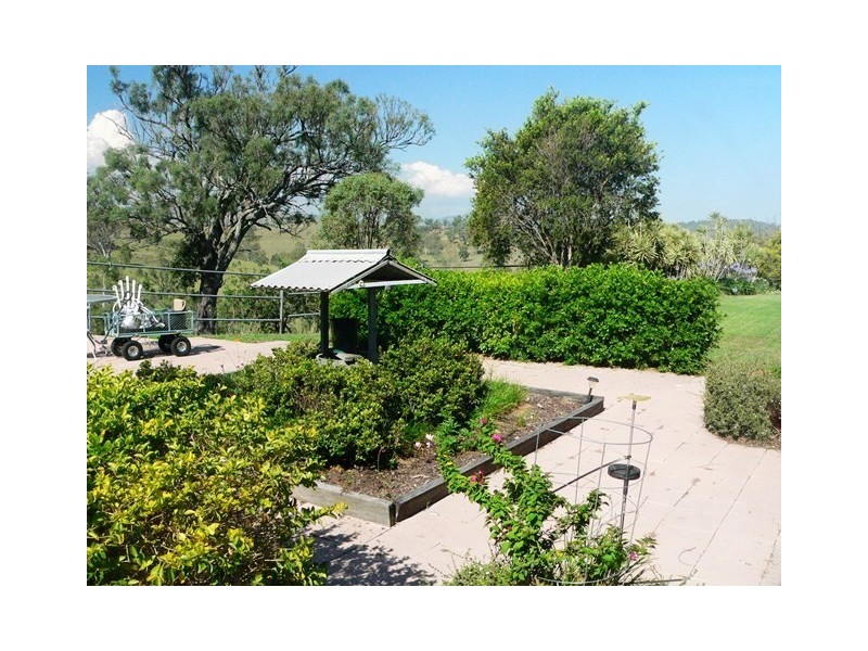 8031 D’Aguilar Highway, Colinton QLD 4306