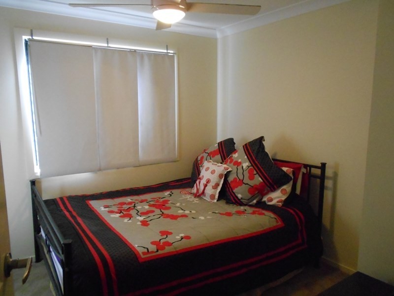 5 Fourth Avenue, Somerset Dam QLD 4312