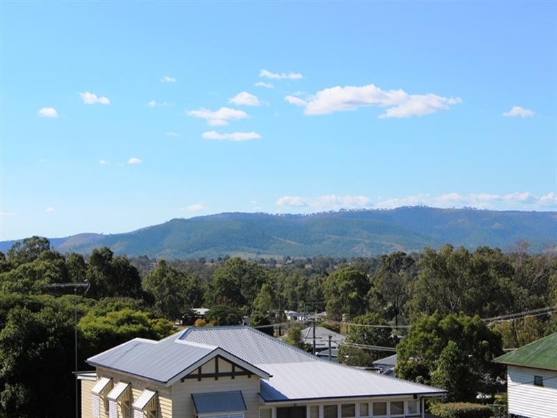 72 Fulham Street, Toogoolawah QLD 4313