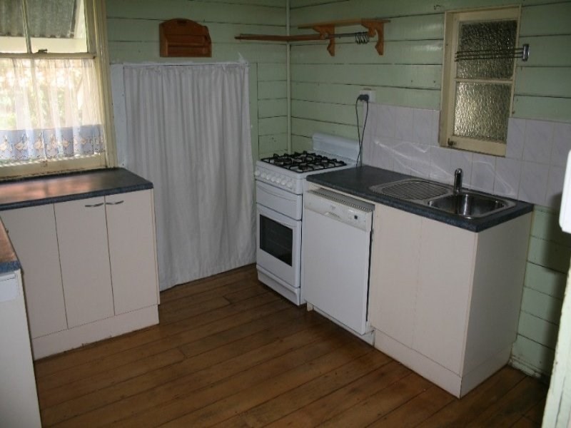 31 Drem Street, Toogoolawah QLD 4313