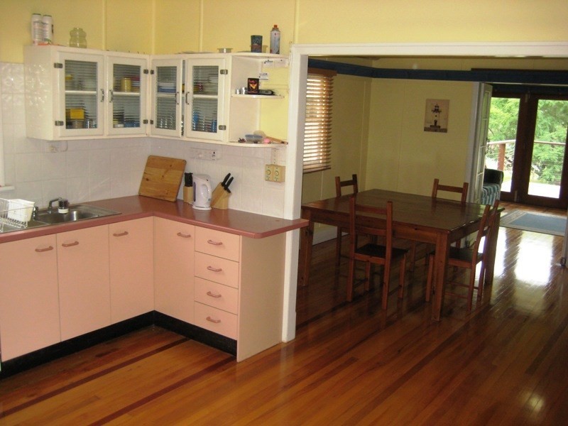 9 King Street, Somerset Dam QLD 4312