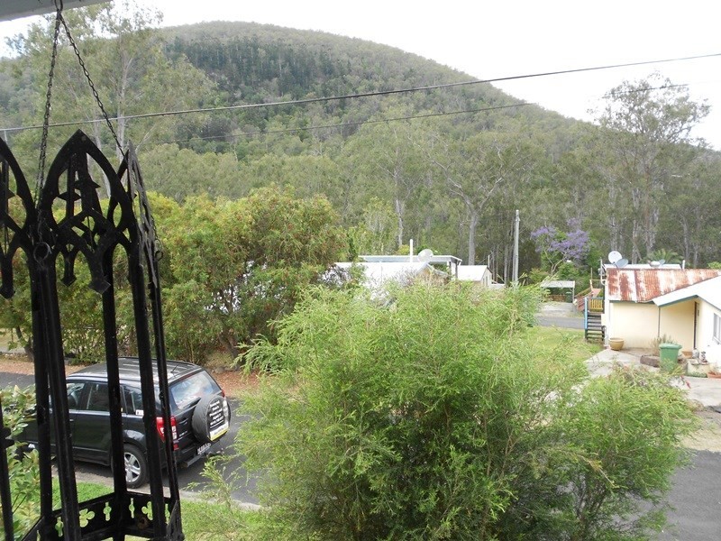 3 Edward Street, Somerset Dam QLD 4312