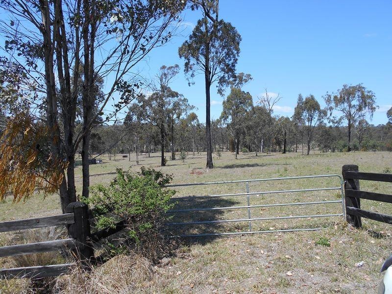 17 MARRINGTON Close, Blackbutt QLD 4306