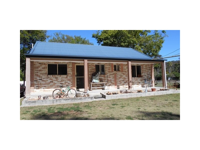 249 Ipswich Street, Esk QLD 4312