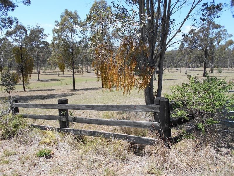 17 MARRINGTON Close, Blackbutt QLD 4306