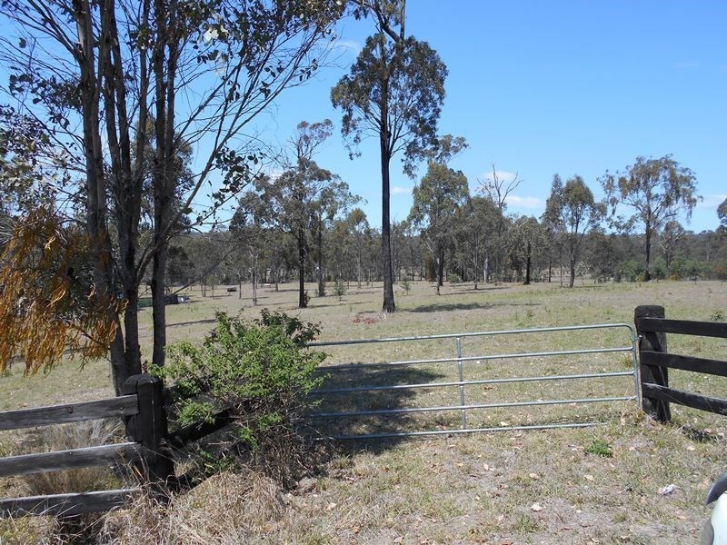 17 MARRINGTON Close, Blackbutt QLD 4306