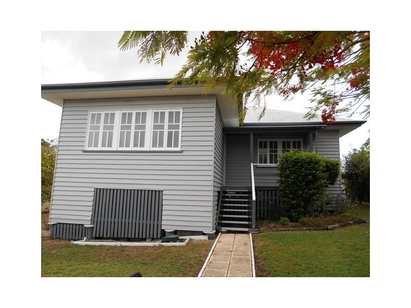 24 Bellambi Street, Toogoolawah QLD 4313