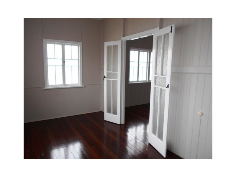 24 Bellambi Street, Toogoolawah QLD 4313