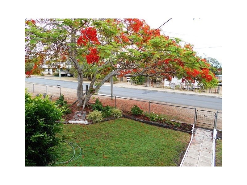 24 Bellambi Street, Toogoolawah QLD 4313