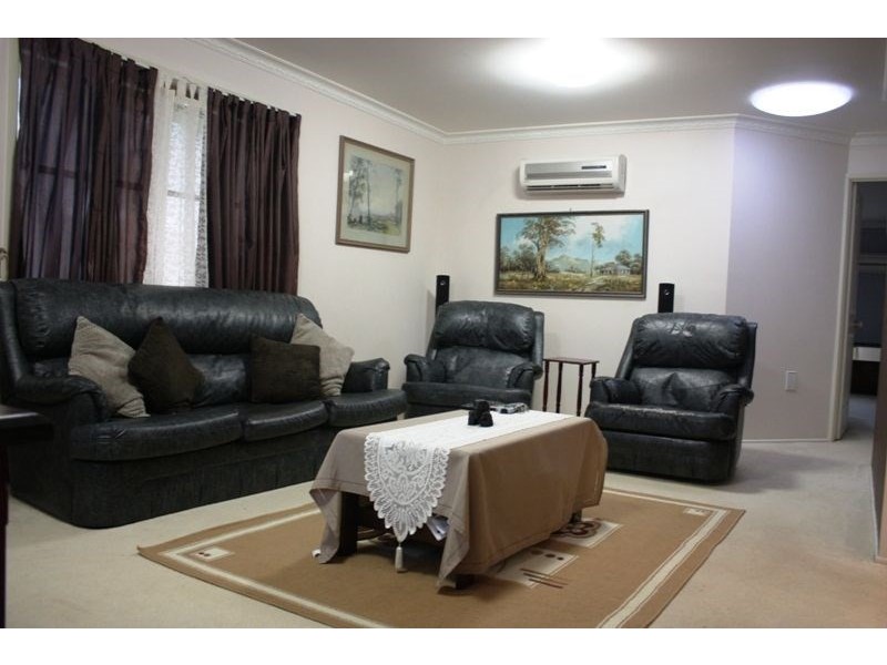 15 Victoria Street, Toogoolawah QLD 4313