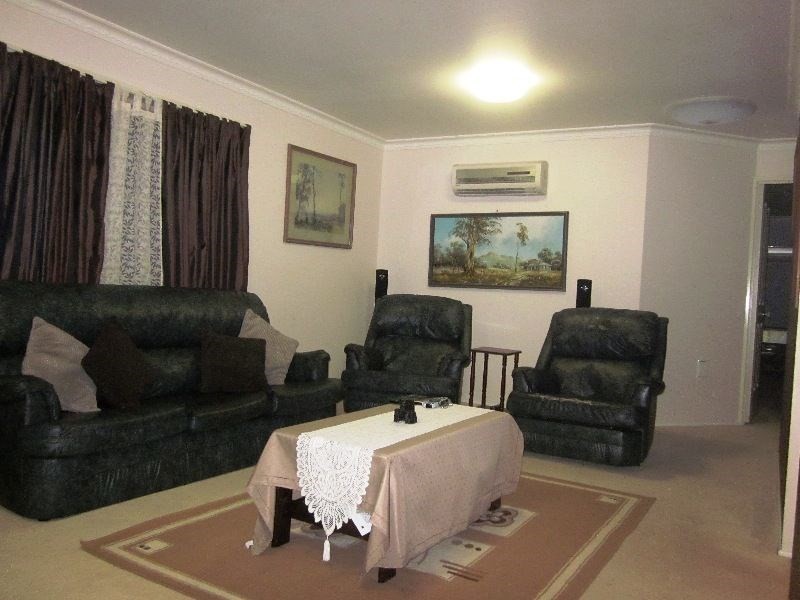 15 Victoria Street, Toogoolawah QLD 4313