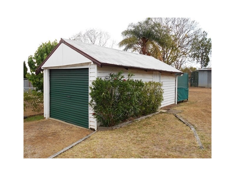 24 Bellambi Street, Toogoolawah QLD 4313