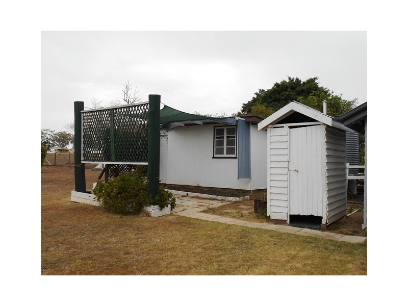 24 Bellambi Street, Toogoolawah QLD 4313