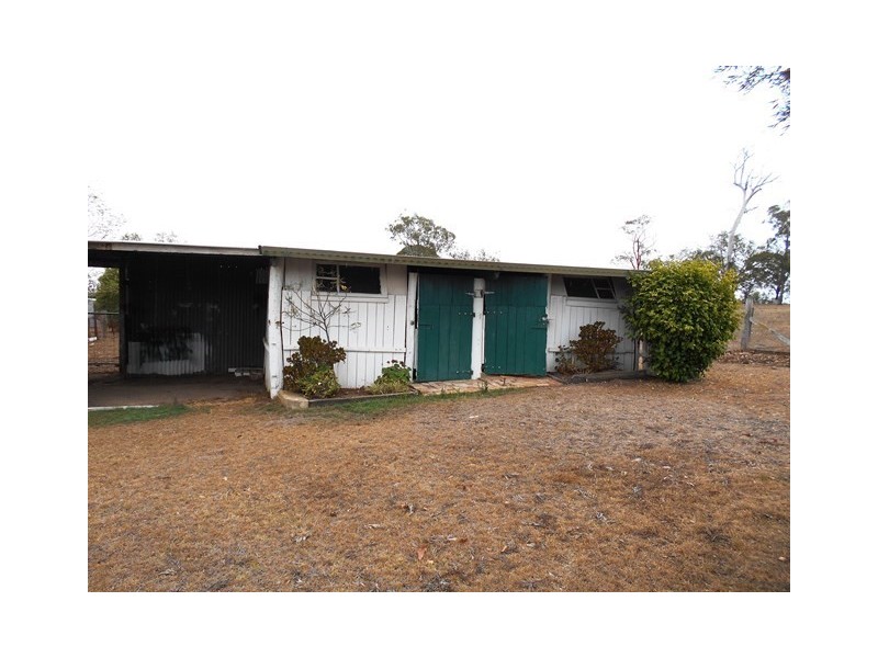 24 Bellambi Street, Toogoolawah QLD 4313
