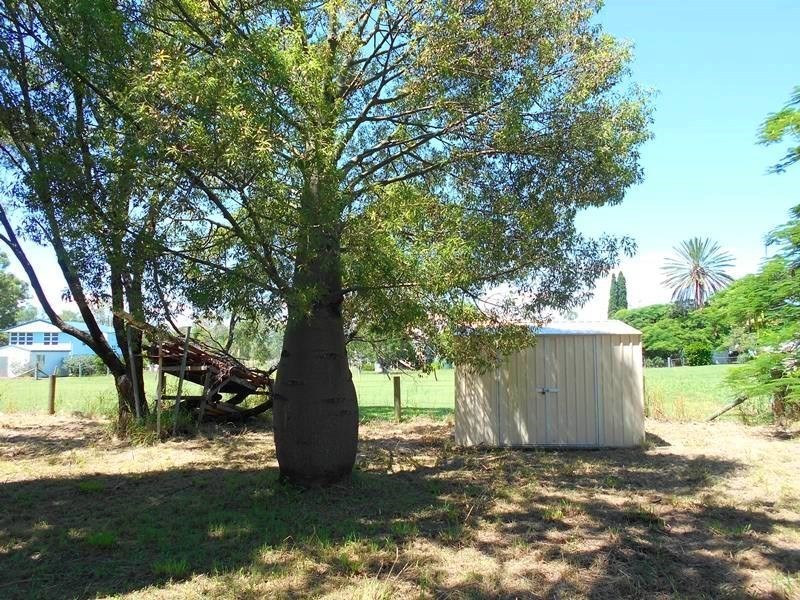 8 CAIRNSCROFT, Toogoolawah QLD 4313