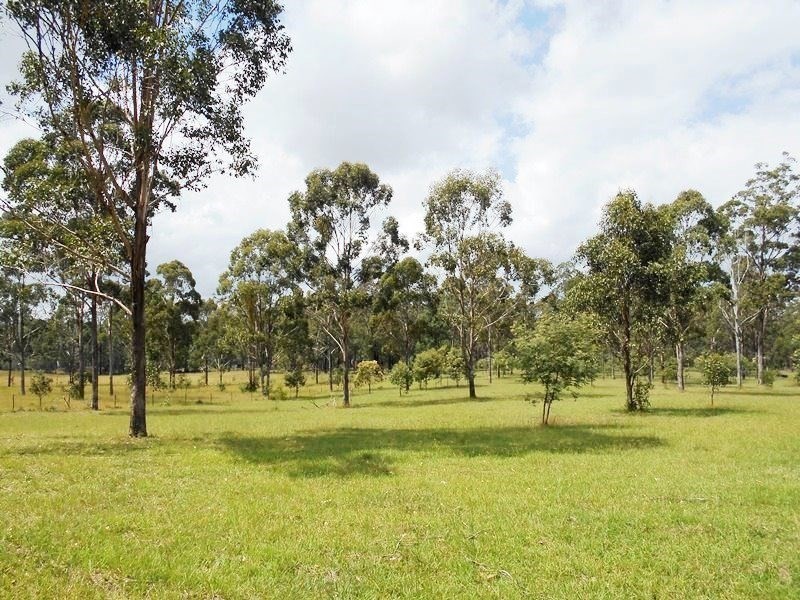 lot 15 MARRINGTON Close, Blackbutt QLD 4306