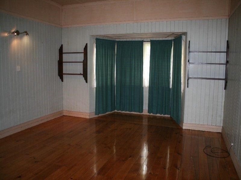 19 Charles Street, Toogoolawah QLD 4313