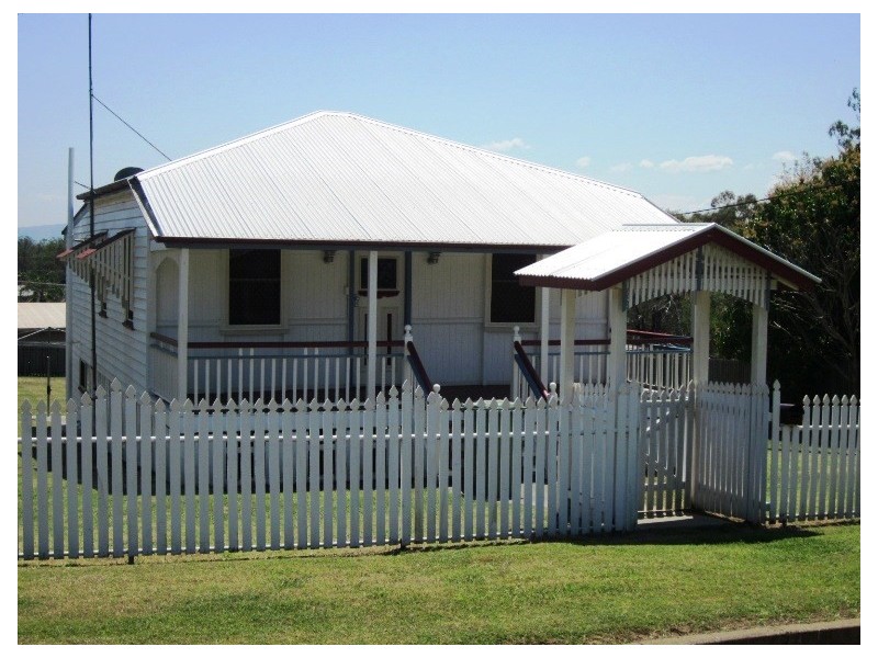 57 Fulham Street, Toogoolawah QLD 4313