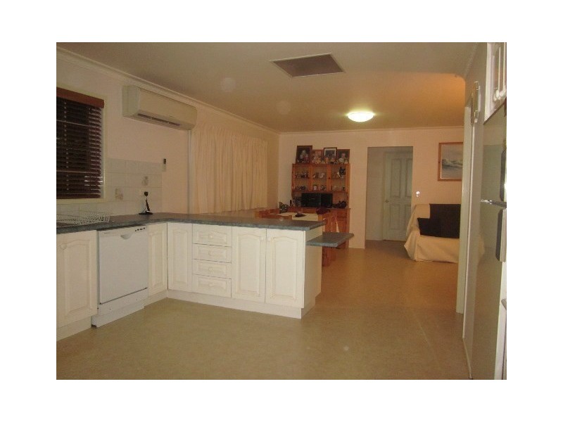 15 Victoria Street, Toogoolawah QLD 4313