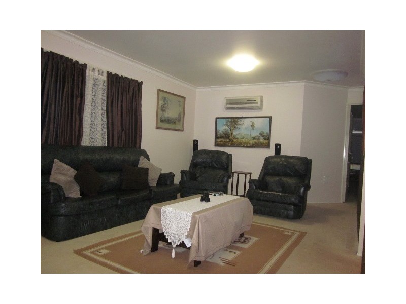 15 Victoria Street, Toogoolawah QLD 4313