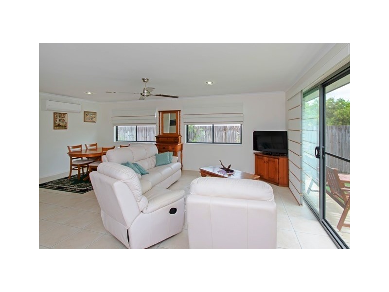 Unit 2/99 Fulham Street, Toogoolawah QLD 4313
