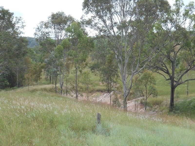 214 STRETTON Drive, Blackbutt QLD 4306