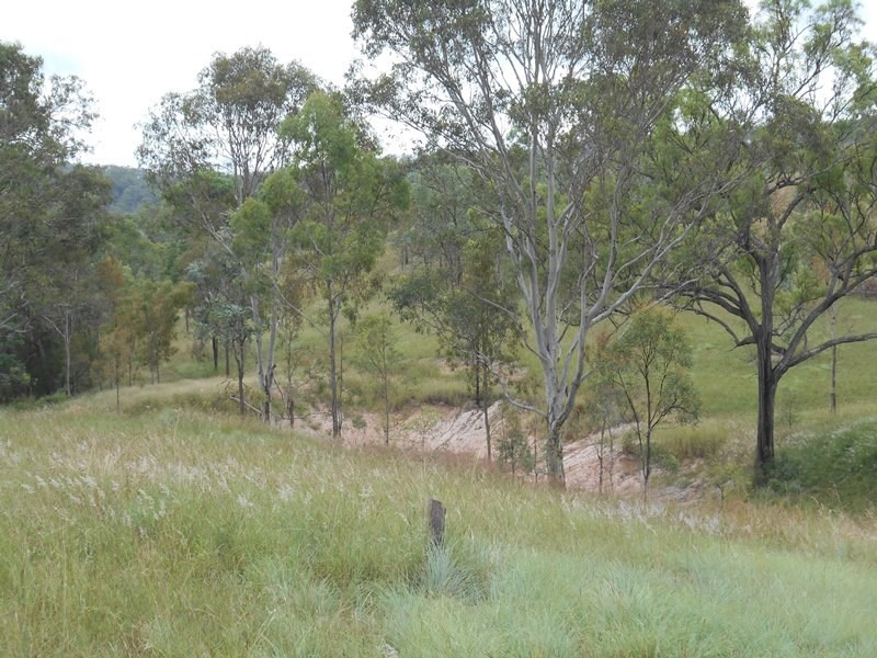 214 STRETTON Drive, Blackbutt QLD 4306