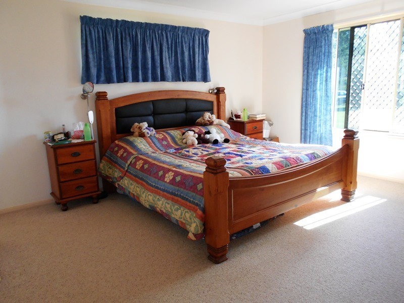 Blackbutt QLD 4306