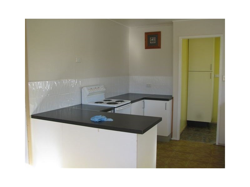 13 Victoria Street, Toogoolawah QLD 4313