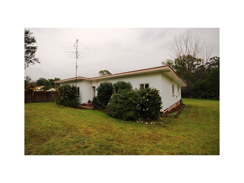 17-19 Scott Street, Benarkin QLD 4306