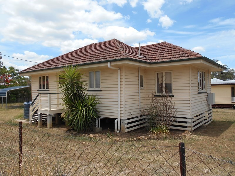 53 Dingyarra Street, Toogoolawah QLD 4313