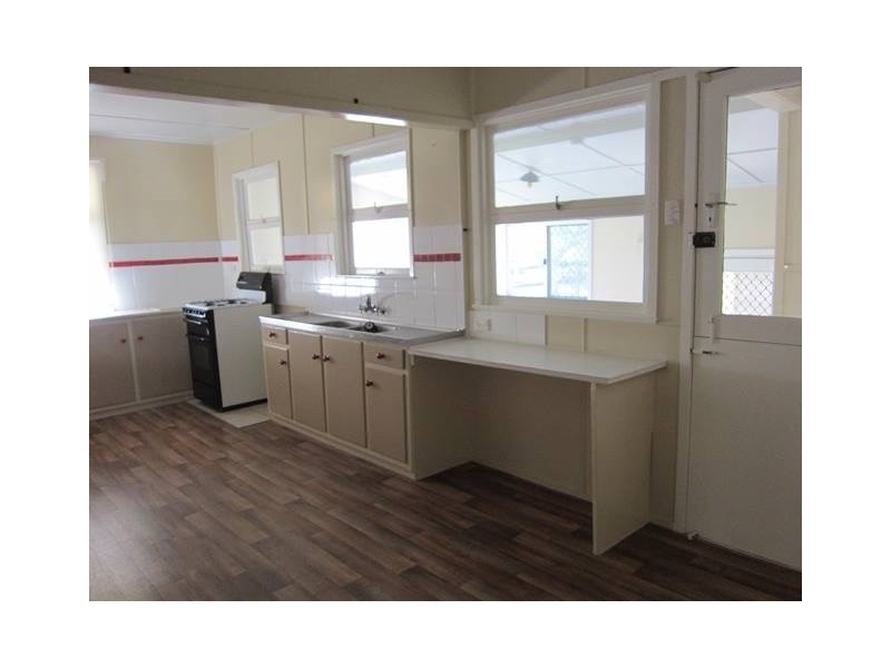 14 George Street, Toogoolawah QLD 4313