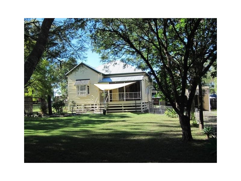 14 George Street, Toogoolawah QLD 4313